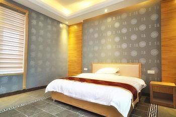 Jingyang Hotel Renhua Exterior photo